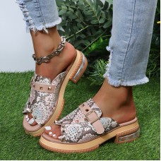 Plus Size Women Casual Fashion Rivet Buckle Decor Snake Skin Slippers